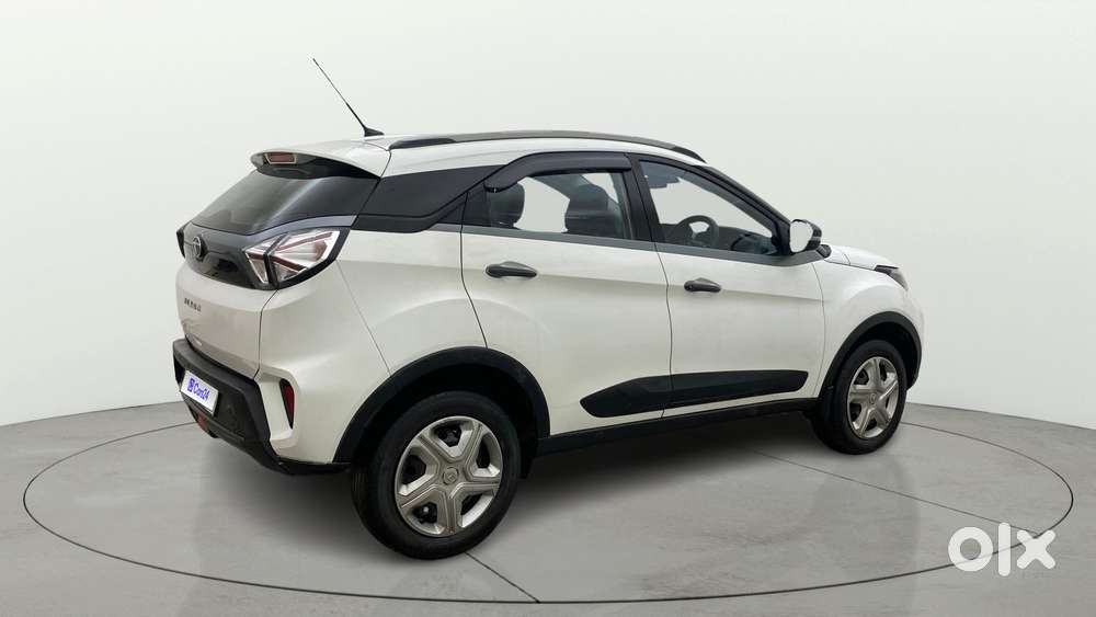 Tata Nexon 1.2 Revotron Xm (s), 2021, Petrol