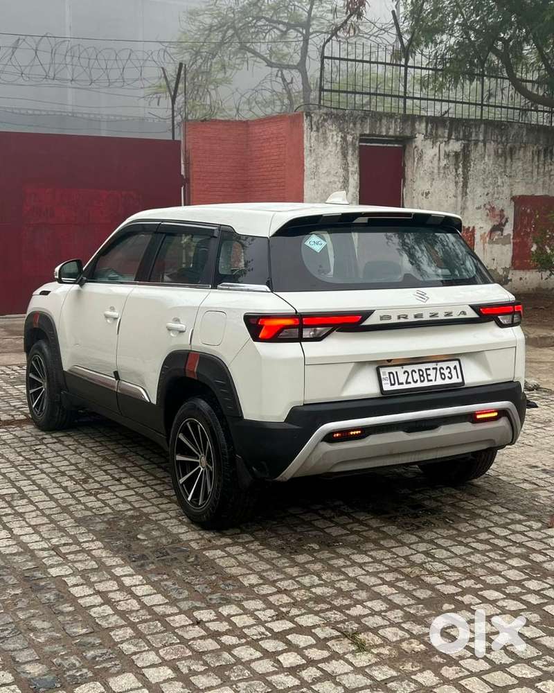 Maruti Suzuki Brezza 1.5 Lxi Cng, 2024, Cng & Hybrids