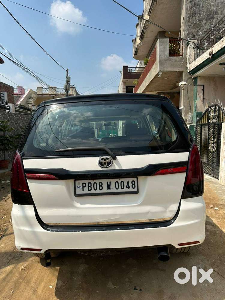 Toyota Innova 2011 Diesel Well Maintained