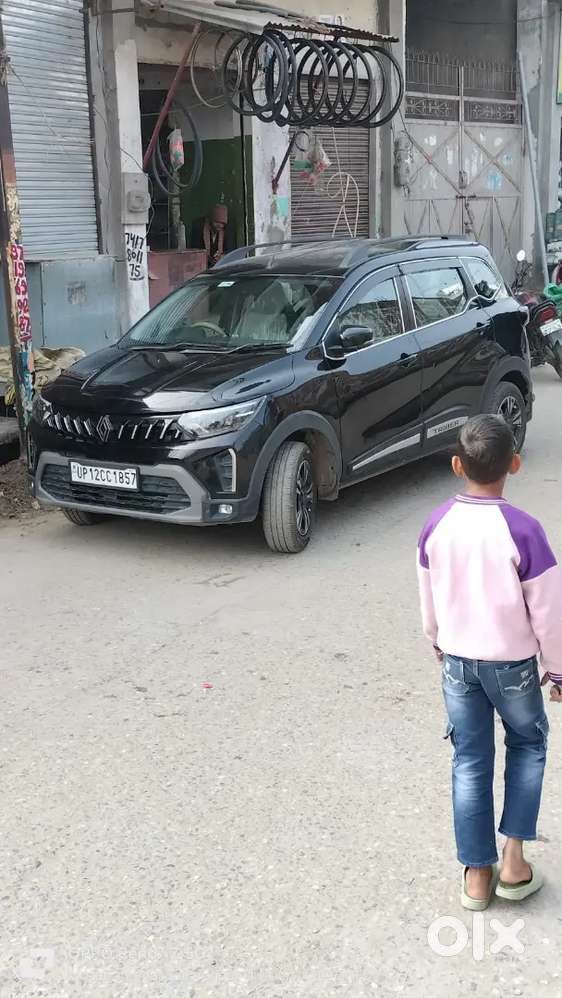 2025 Renault Triber Emotion | Top Model | 7 Seater | Black