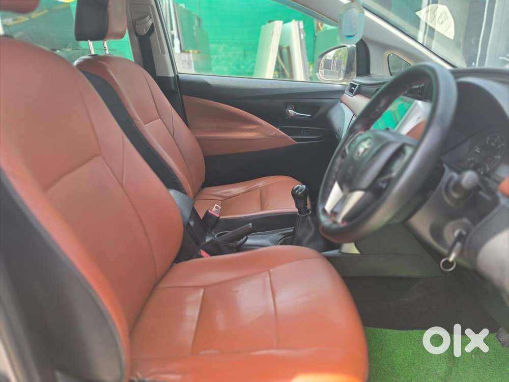 Toyota Innova Crysta 2.4 G Mt 7 Str, 2017, Diesel