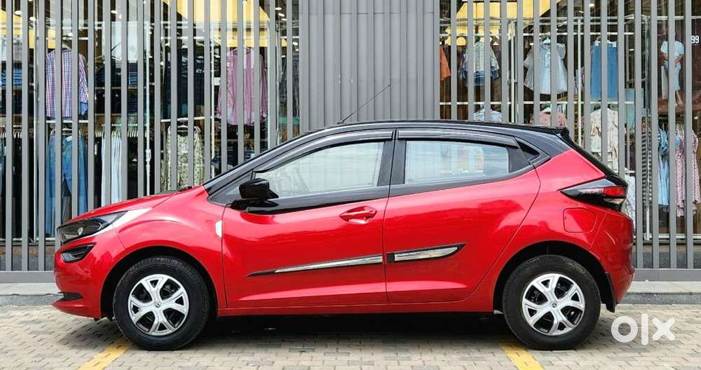 Tata Altroz 1.2 Xe, 2022, Cng & Hybrids