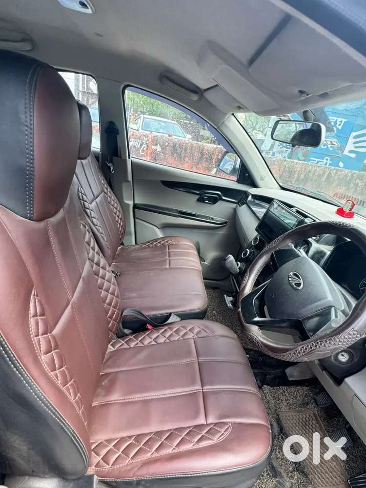 Mahindra Kuv 100 2017