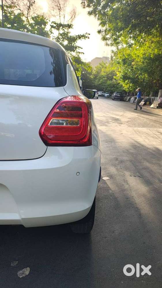 Maruti Suzuki Swift Vxi + Manual, 2022, Petrol