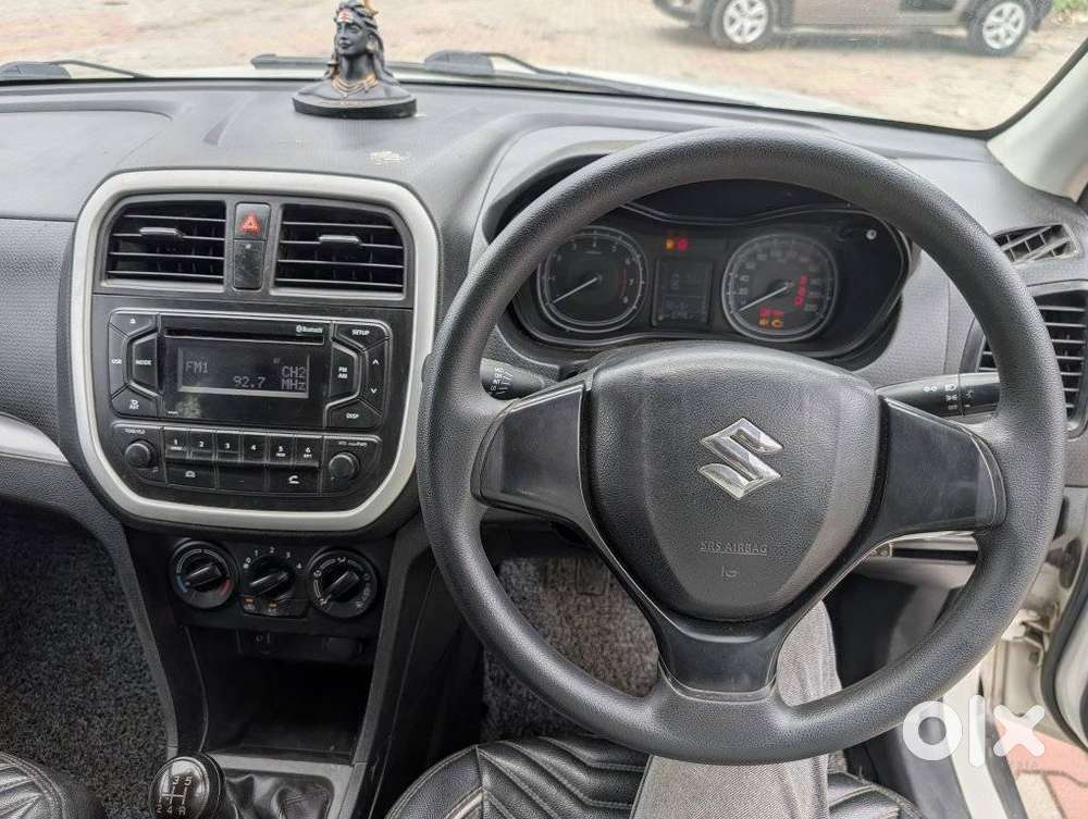 Maruti Suzuki Brezza 1.5 Lxi Smart Hybrid, 2020, Petrol