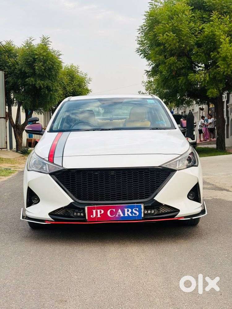 Hyundai Verna 1.5 Sx Ivt, 2022, Petrol