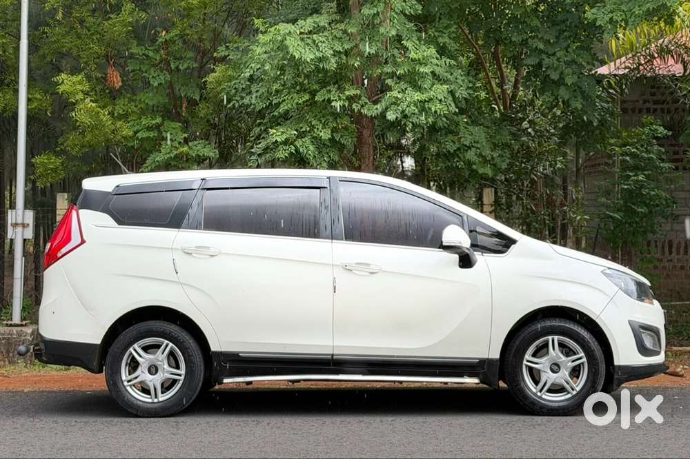 Mahindra Marazzo, 2019, Diesel