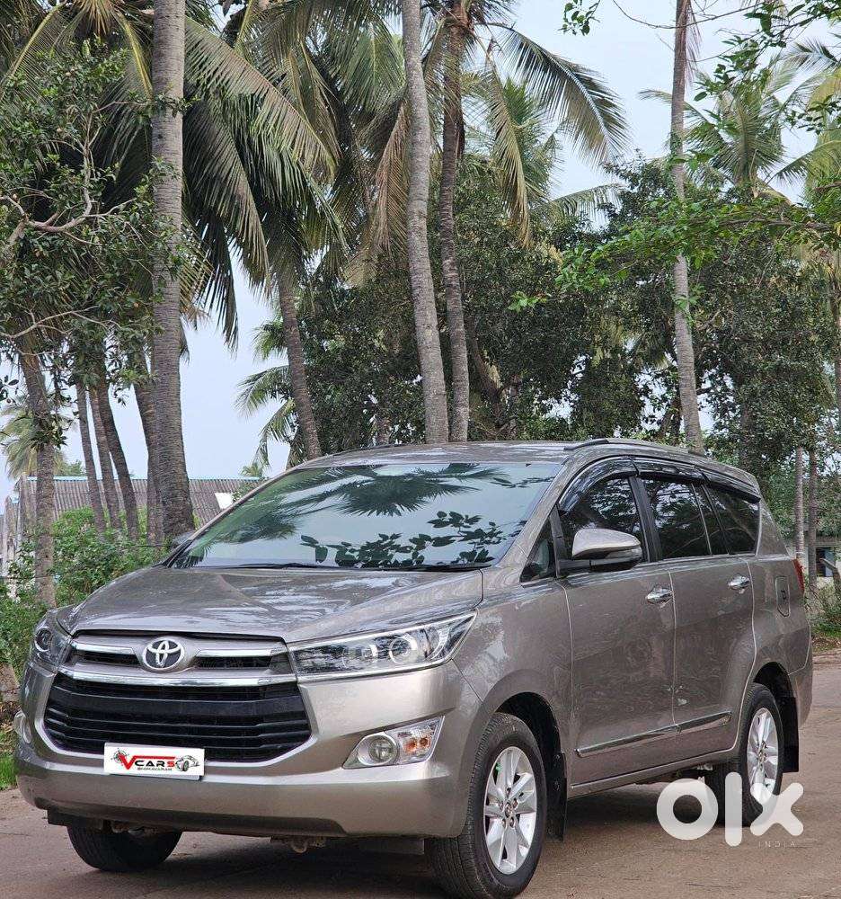 Toyota Innova Crysta 2.4 V, 2017, Diesel