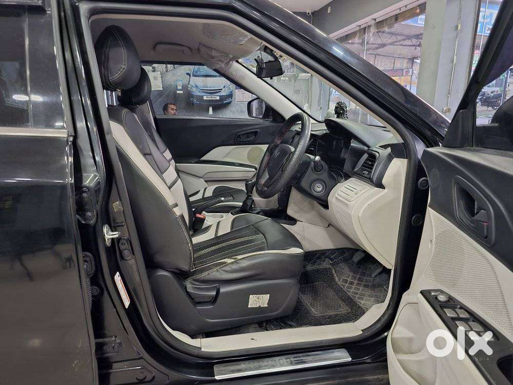 Mahindra Xuv300 W4, 2023, Petrol