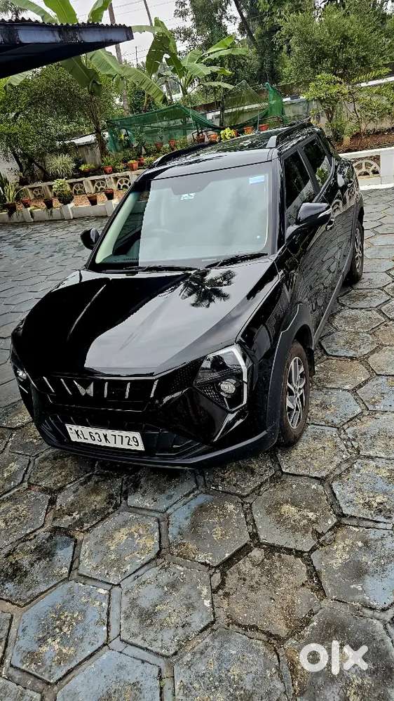 Mahindra Xuv 3xo Ax5 Petrol