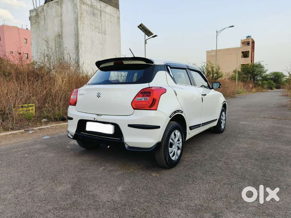 Maruti Suzuki Swift Vxi + Manual, 2023, Petrol