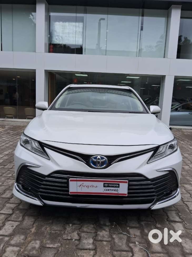 Toyota Camry Hybrid, 2022, Petrol