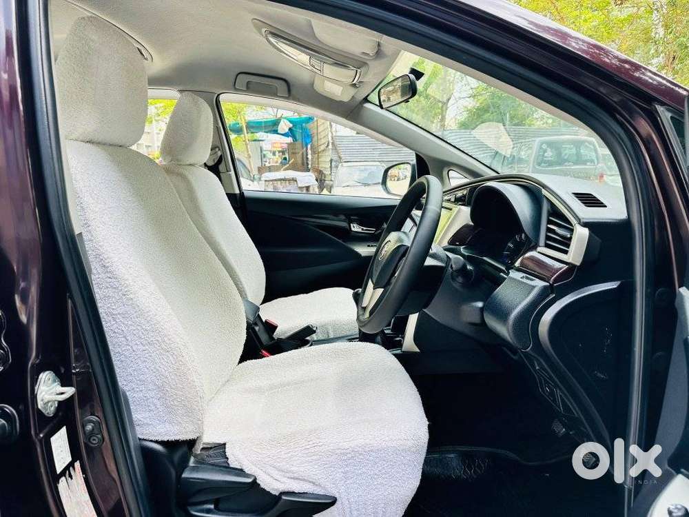 Toyota Innova Crysta 2.4 V 7 Str, 2016, Diesel