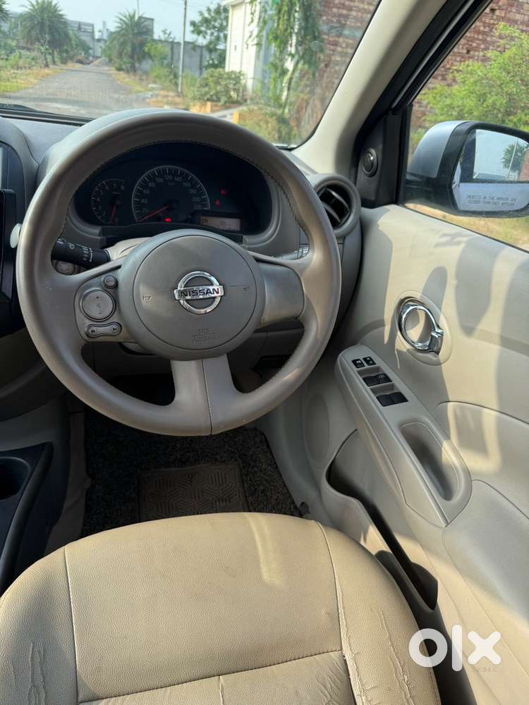 Nissan Sunny Petrol 2014