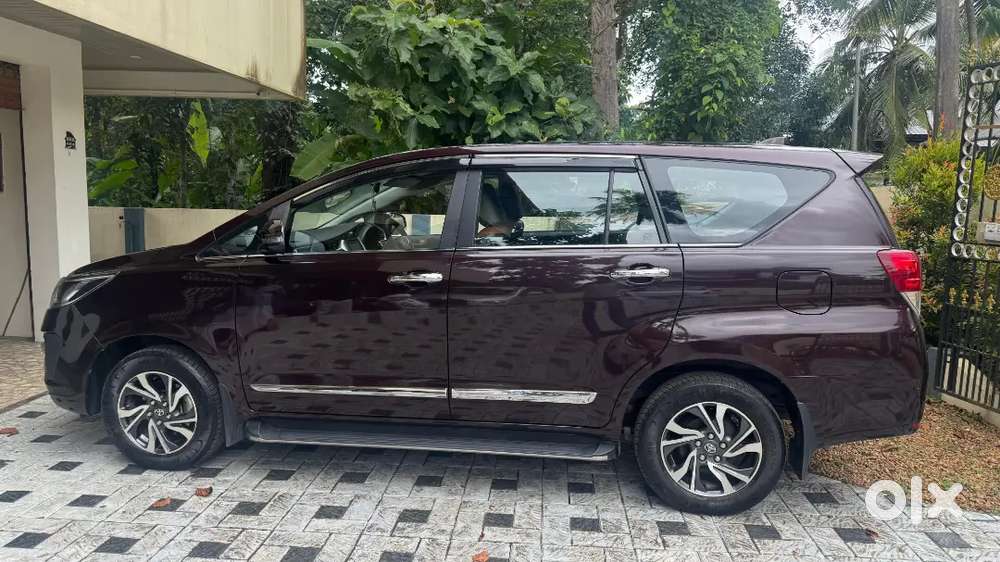 Toyota Innova Crysta 2021