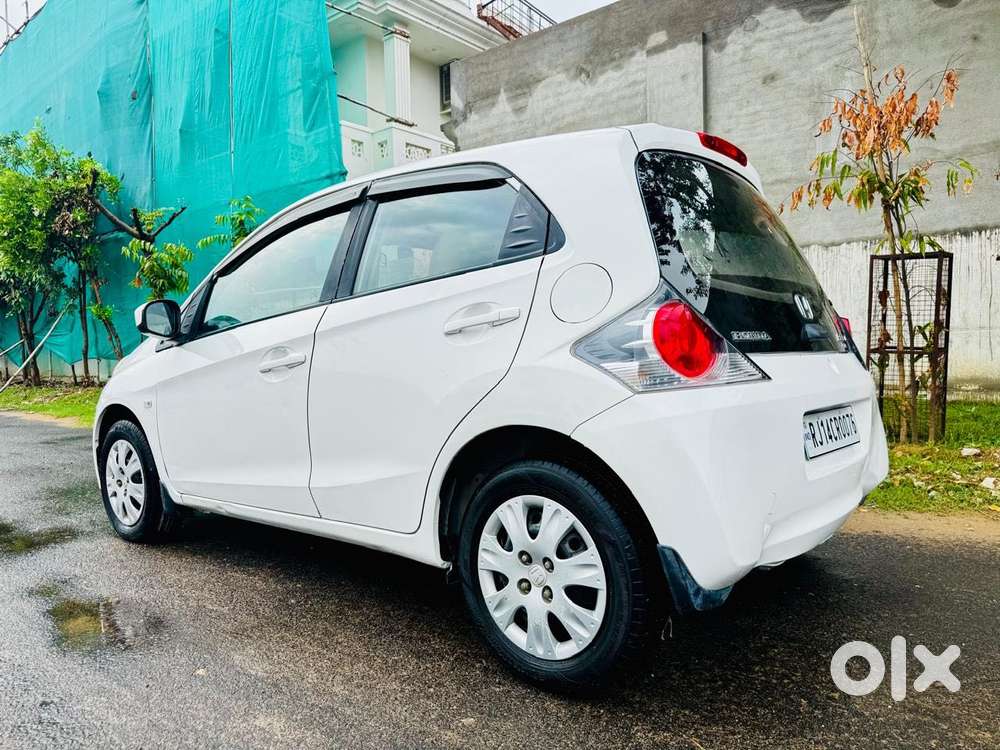 Honda Brio V Mt, 2012, Petrol
