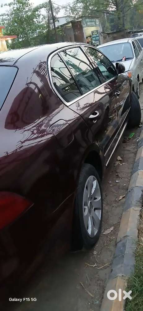 Skoda Superb 2012 Petrol 67000 Km Driven