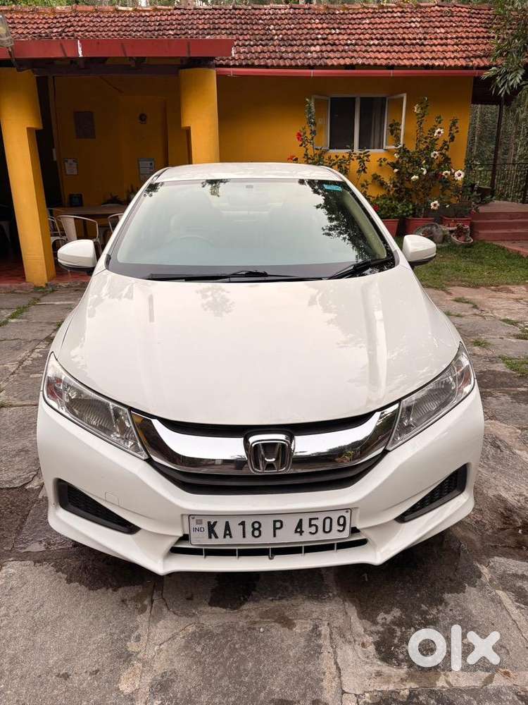 Honda City 2014 Petrol Showroom Maintained