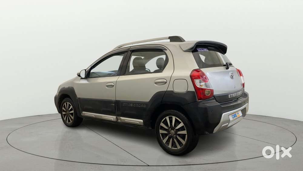 Toyota Etios Cross 1.2 G, 2015, Petrol