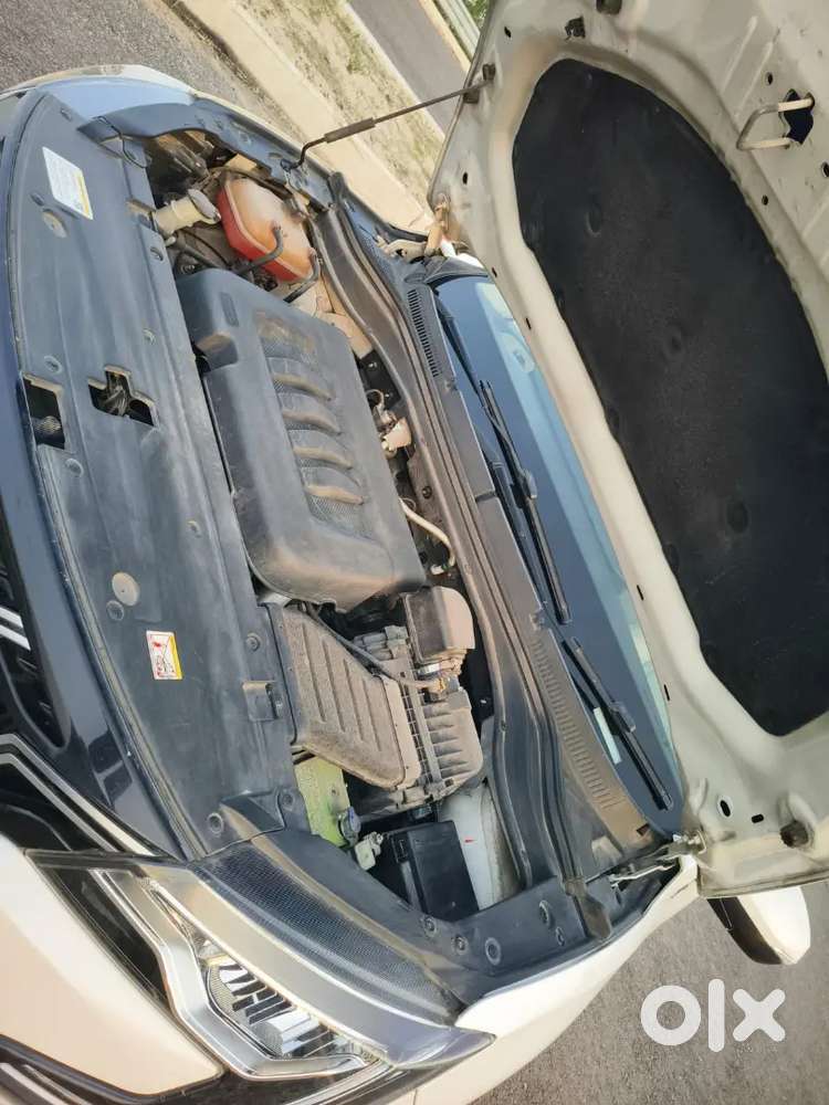Mahindra Xuv700 Mt 2022/23
