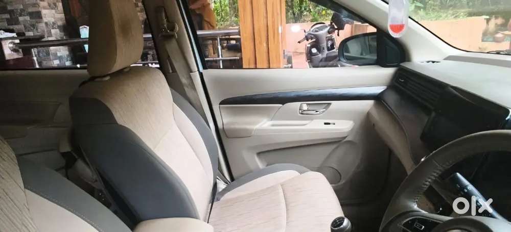 Maruti Suzuki Ertiga Zxi 2022