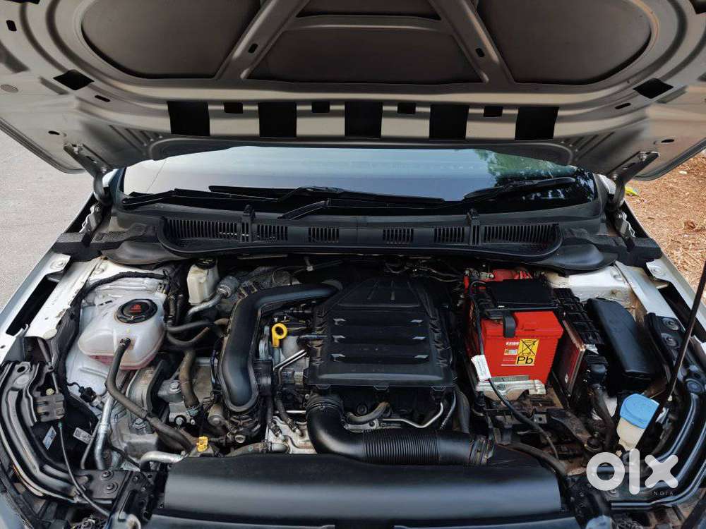 Skoda Slavia Style 1.0l Tsi At, 2023, Petrol