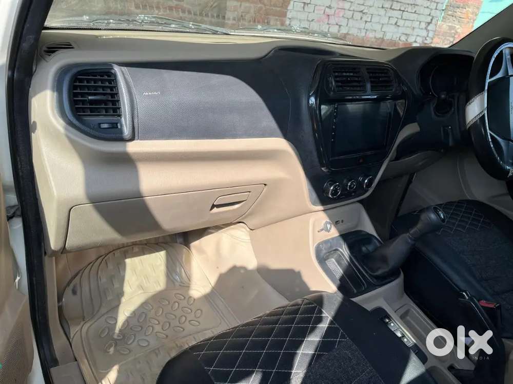 Mahindra Tuv 300 2017 Diesel 60000 Km Driven