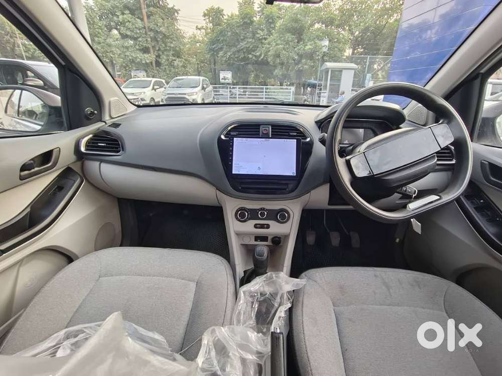 Tata Tiago 1.2 Revotron Xm, 2025, Petrol