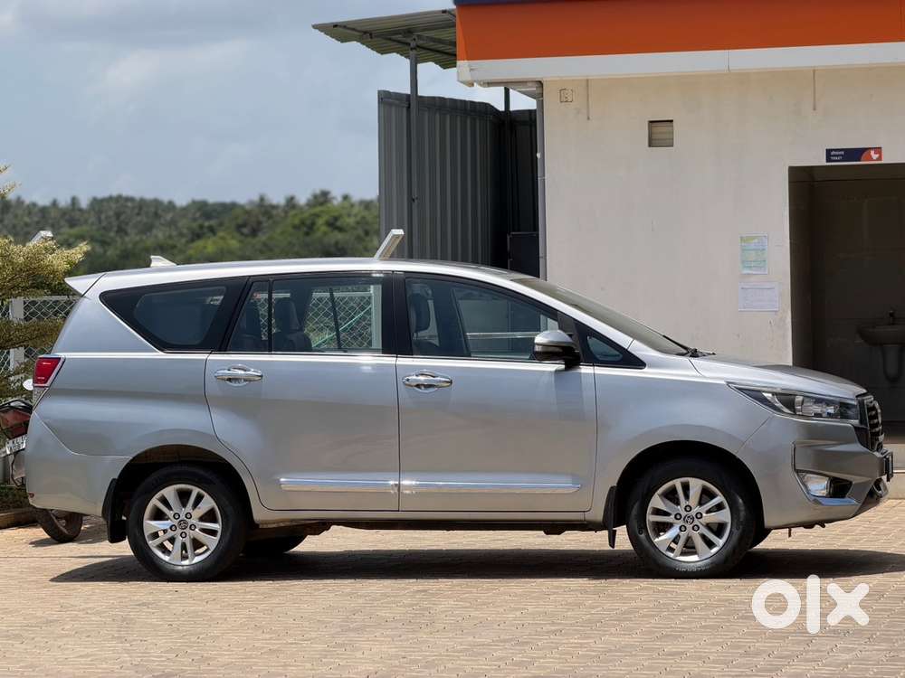Toyota Innova Crysta Diesel 2016