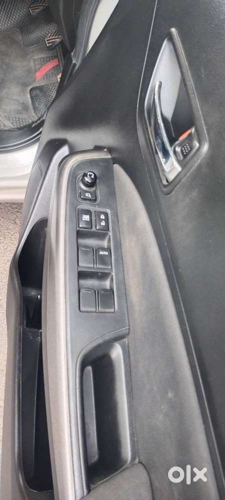 Maruti Suzuki Swift Vvt Zxi, 2022, Petrol