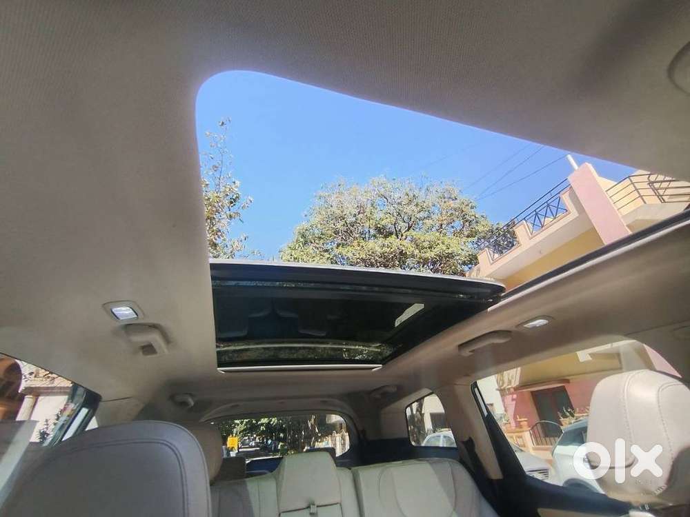 Mahindra Xuv700 2.0 Ax 7 Petrol Mt Str, 2023, Petrol