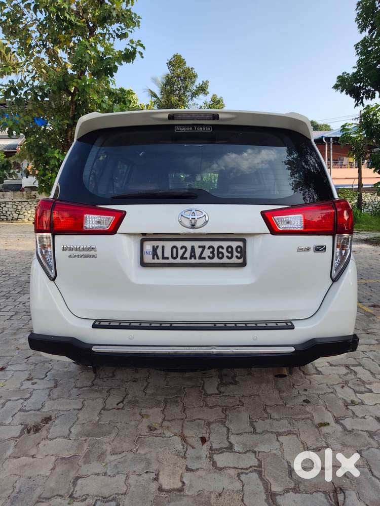 Toyota Innova Crysta 2016 Diesel Well Maintained