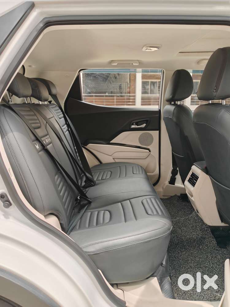 Mahindra Xuv 3xo Ax7l Petrol Mt, 2024, Petrol
