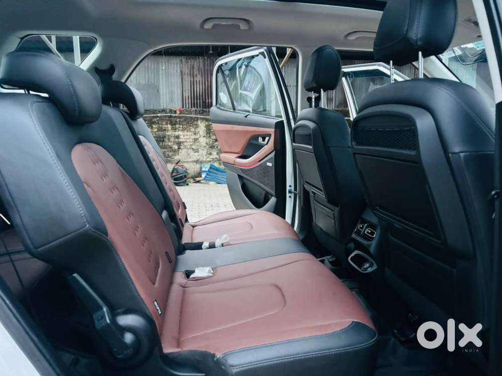 Hyundai Alcazar 2.0 Signature (o) Petrol At 7 Str, 2023, Petrol