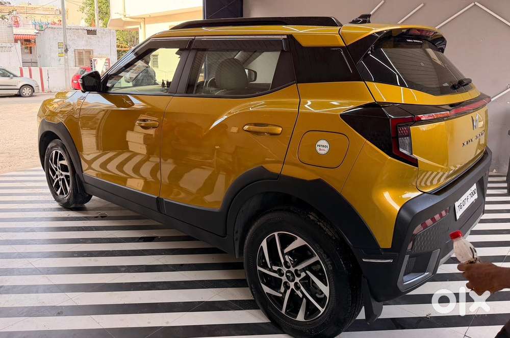 Mahindra Xuv 3xo Petrol Auto 2024