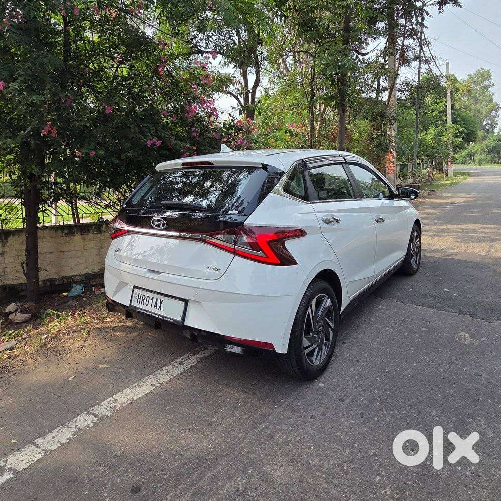 Hyundai I20 Asta (o) 1.2 Mt, 2023, Petrol