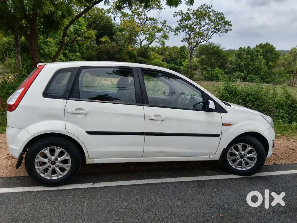 Ford Figo Titanium 2013 Diesel