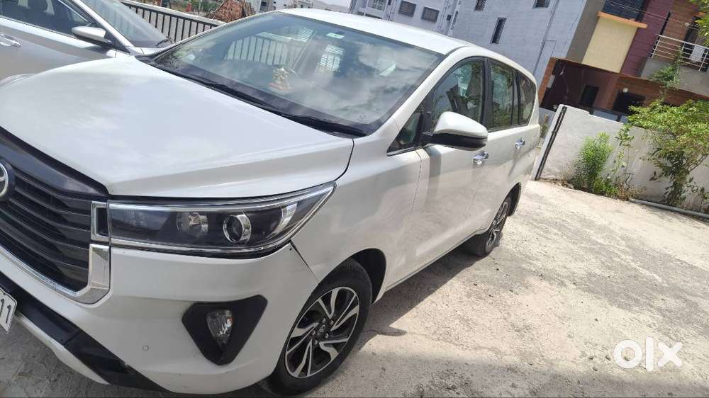 Innova Cresta V Modle 8 सीटर. Mh-20-fz-0111