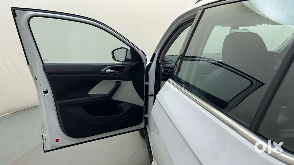 Volkswagen Taigun Topline 1.0 Tsi At (electric Seats), 2022, Petrol