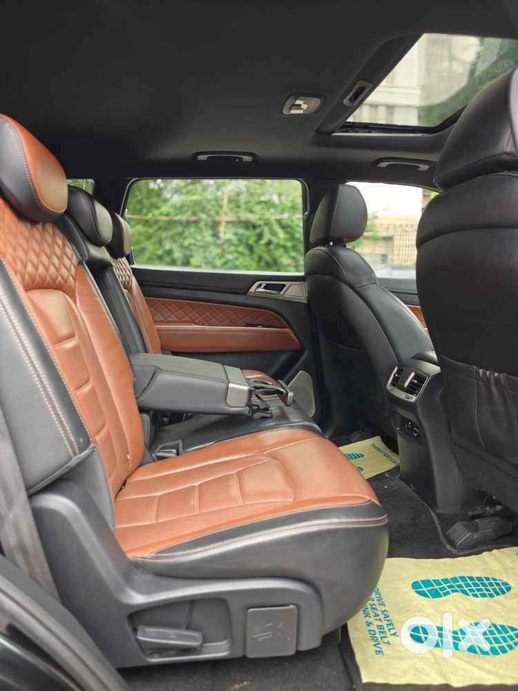 Mahindra Alturas G4 4wd At, 2021, Diesel