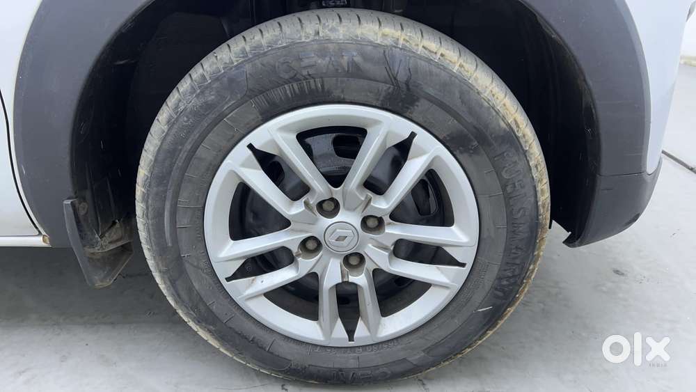 Renault Triber Rxt, 2021, Petrol