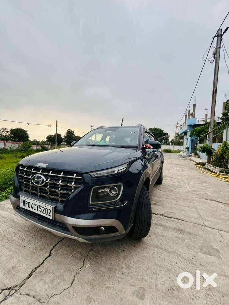 Hyundai Venue Petrol Manual 2019