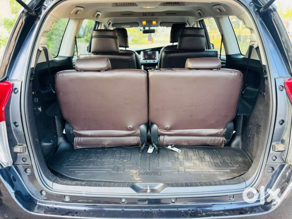 Toyota Innova Crysta 2.4 G Mt 7 Str, 2022, Diesel