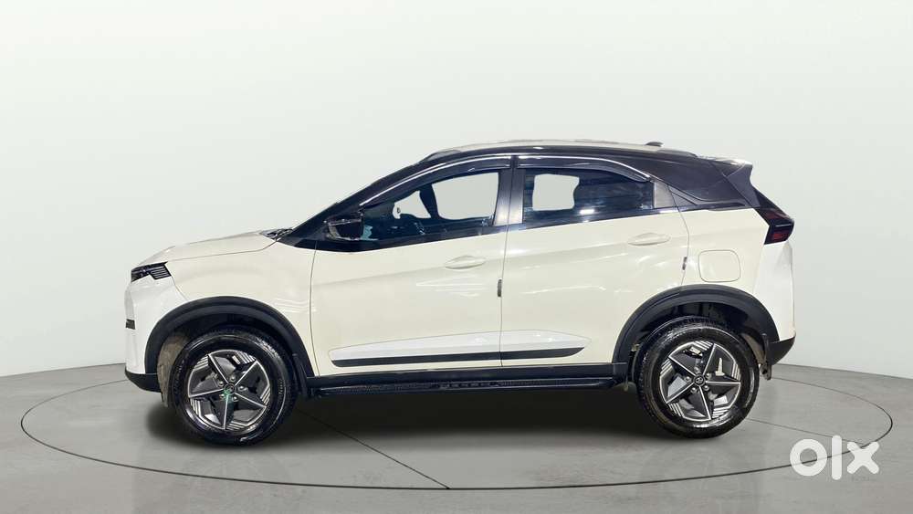 Tata Nexon Creative Plus 1.2 Revotron Petrol 7dca, 2023, Petrol