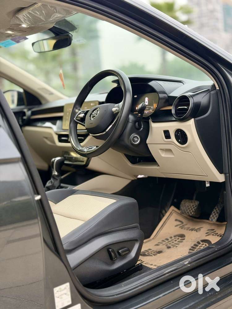 Skoda Slavia 1.0 Tsi Style At, 2025, Petrol