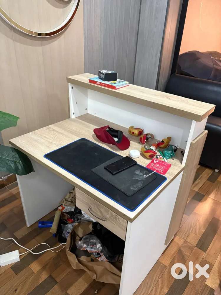 Premium Reception Table / Front Desk for Sale