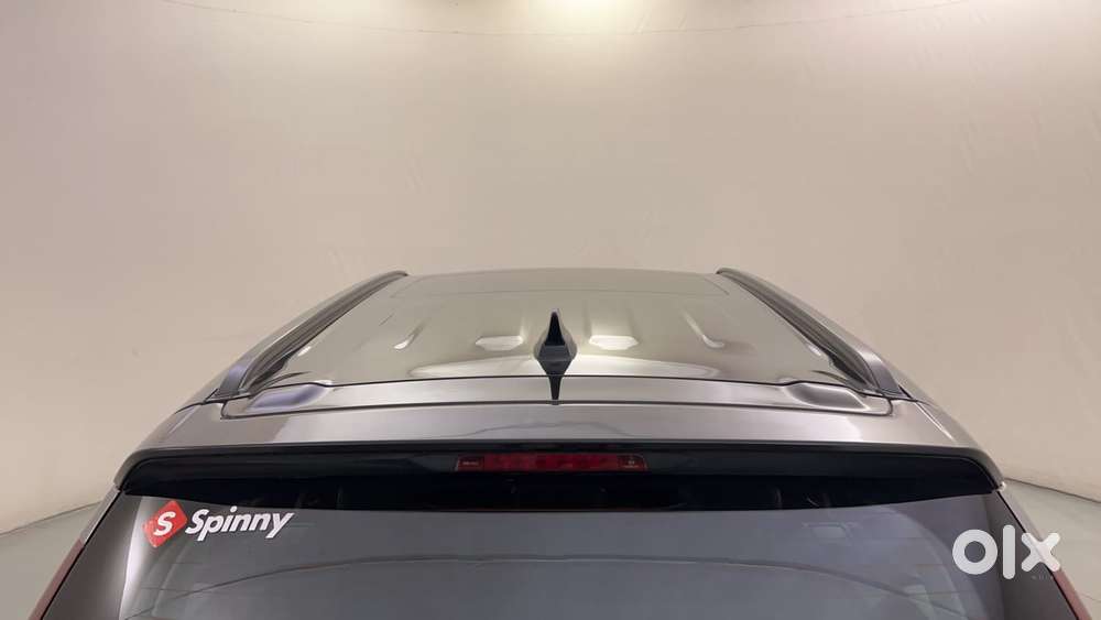 Maruti Suzuki Grand Vitara 1.5 Alpha Smart Hybrid Dual Tone, 2022, P..