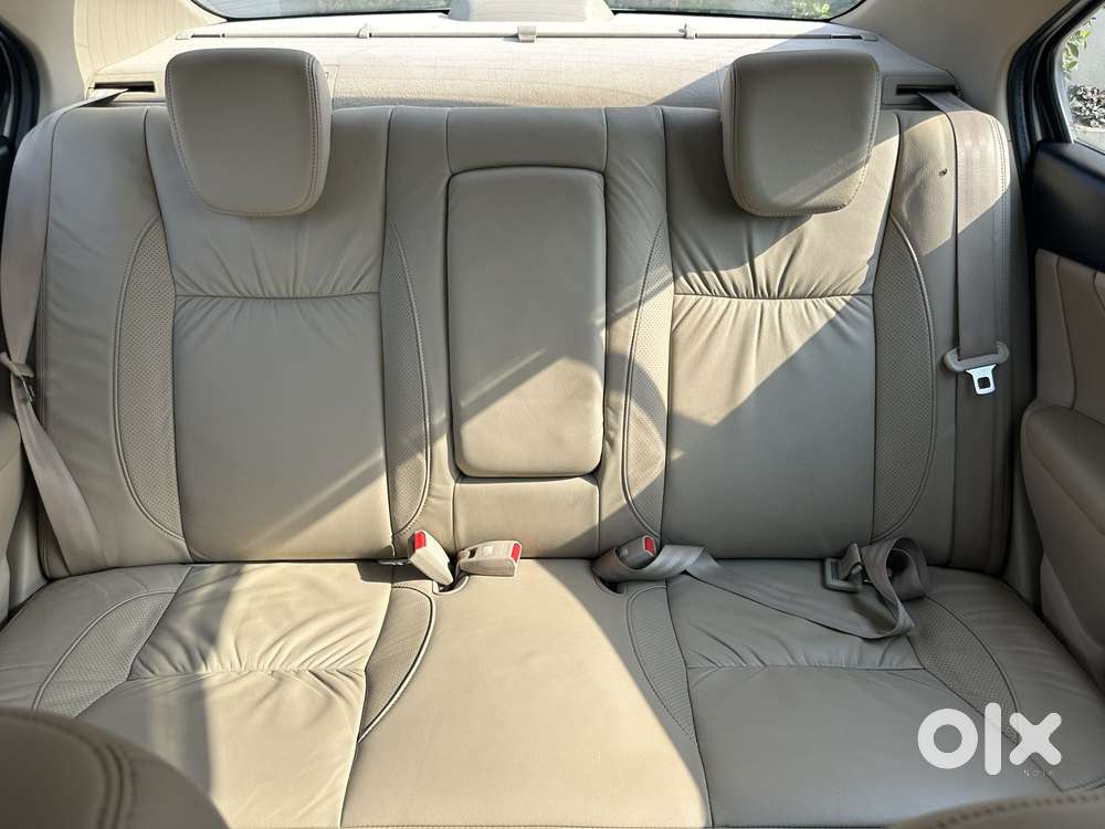 Maruti Suzuki Ciaz Alpha 1.5 At, 2022, Petrol