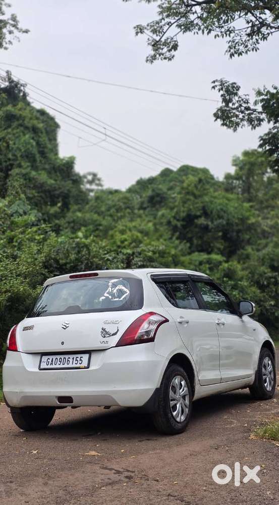 Maruti Suzuki Swift Vxi + Manual, 2015, Petrol