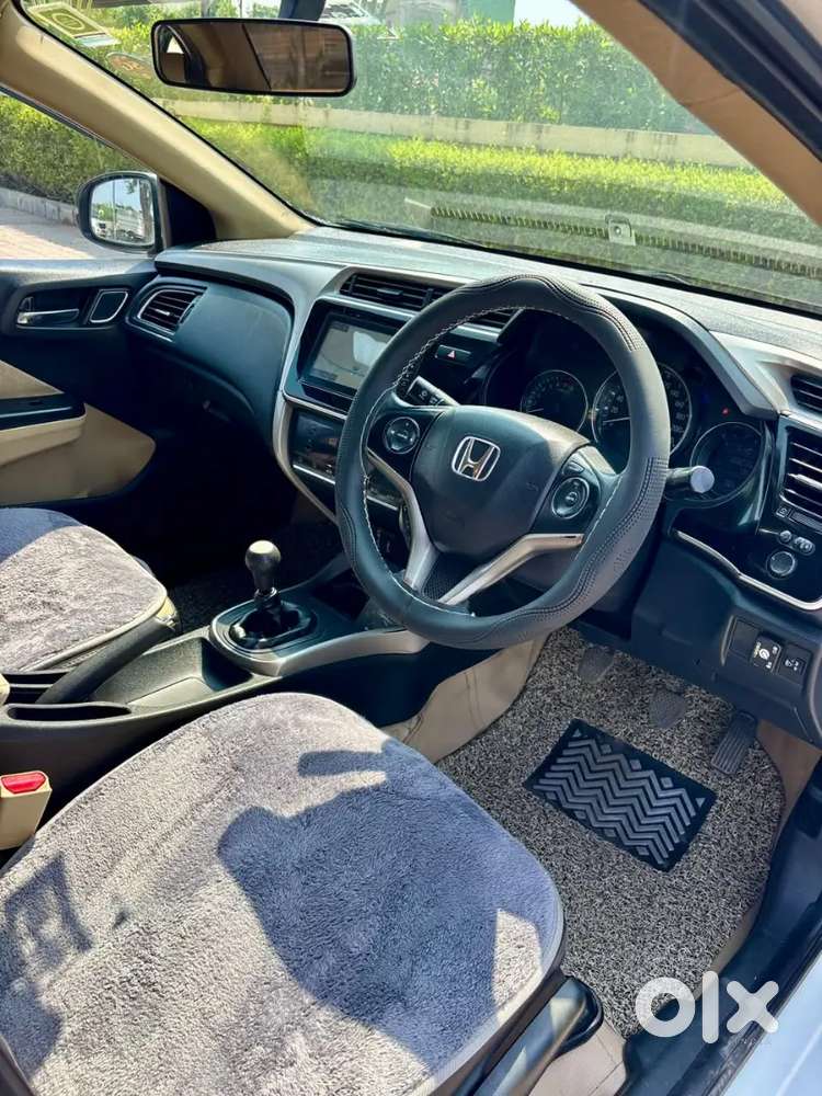 Honda City 1.5 V 2021